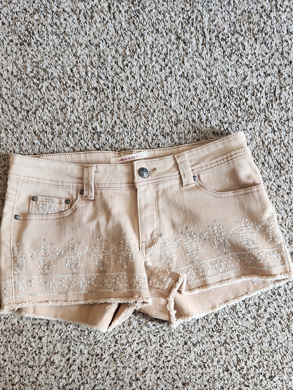 miami Beige Embroidered Denim Shorts Size Small